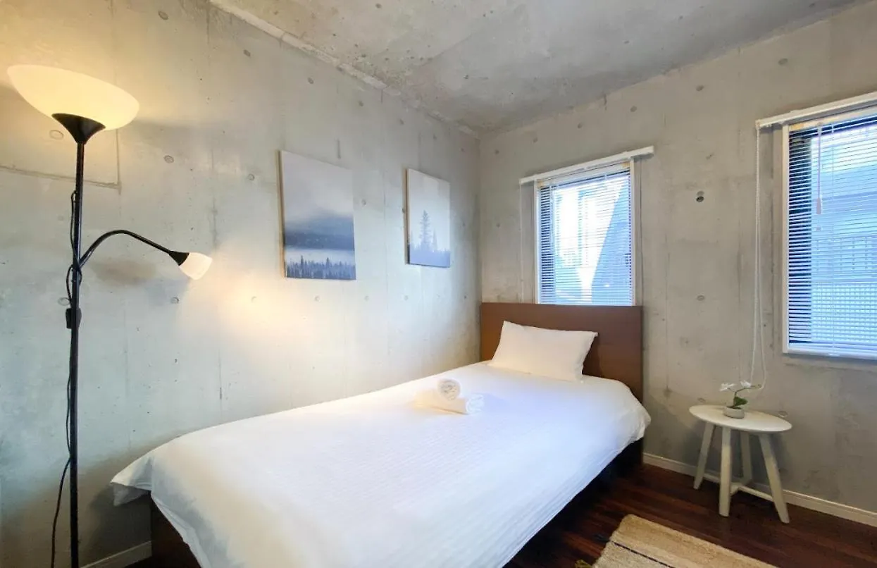 Uhome Otsuka Villa Tokyo